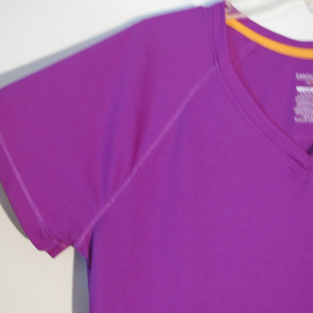 ** Danskin Purple Athletic Blouse XL Loose Fit Workout Gym Athleisure Shirt - Picture 3 of 3